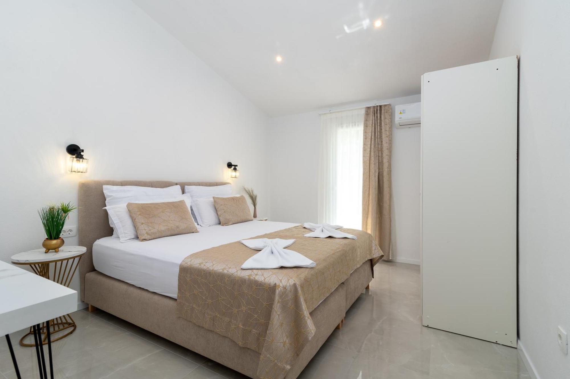 Apartment Katarina โตรกีร์ ภายนอก รูปภาพ