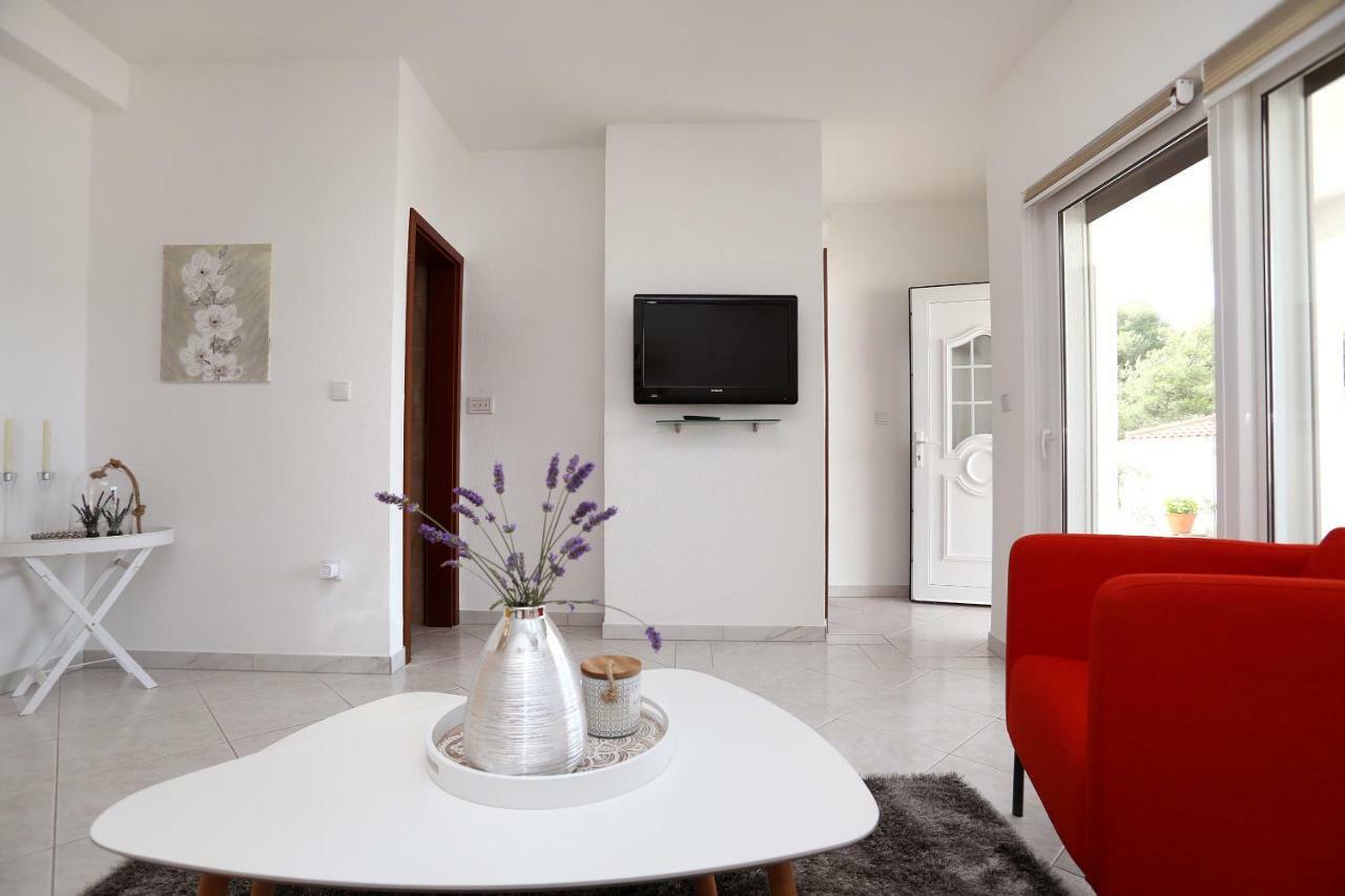 Apartment Katarina โตรกีร์ ภายนอก รูปภาพ
