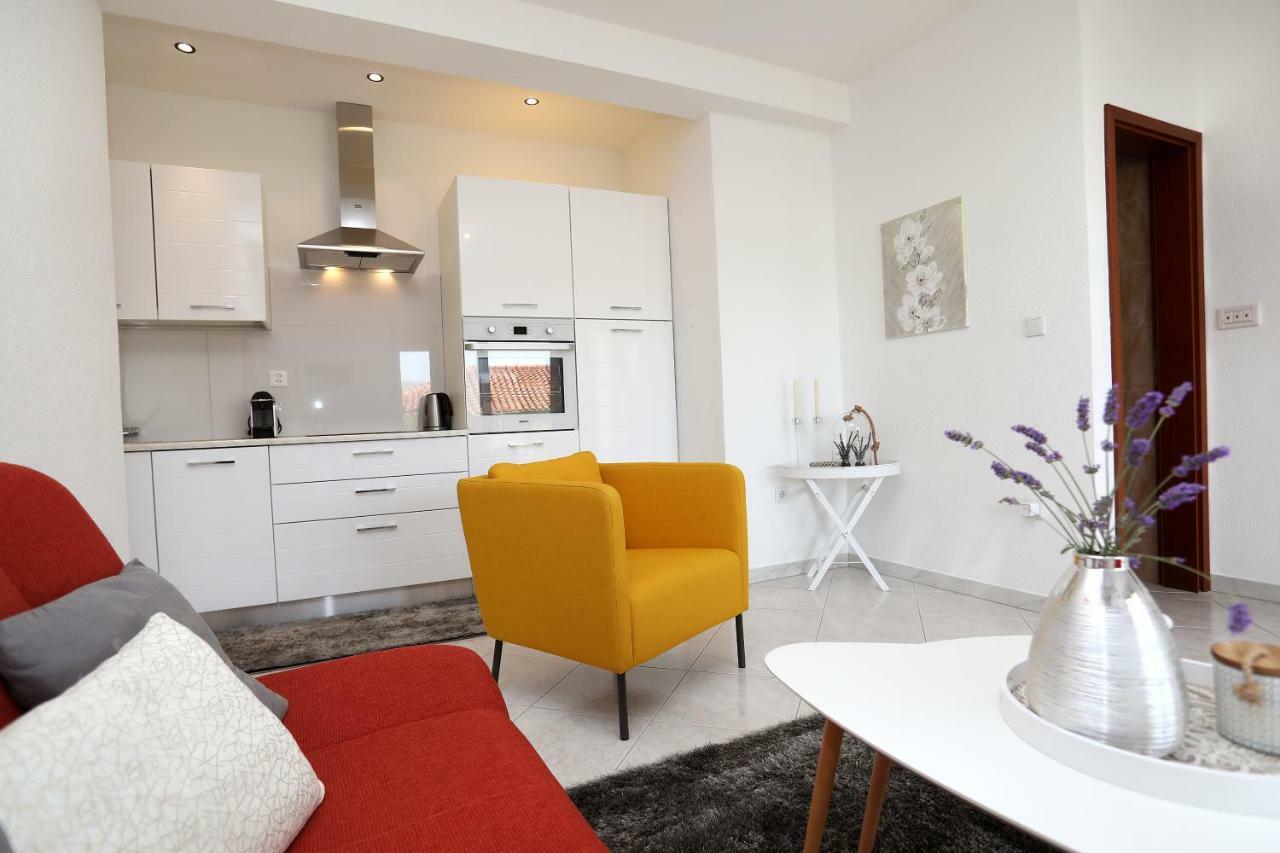 Apartment Katarina โตรกีร์ ภายนอก รูปภาพ