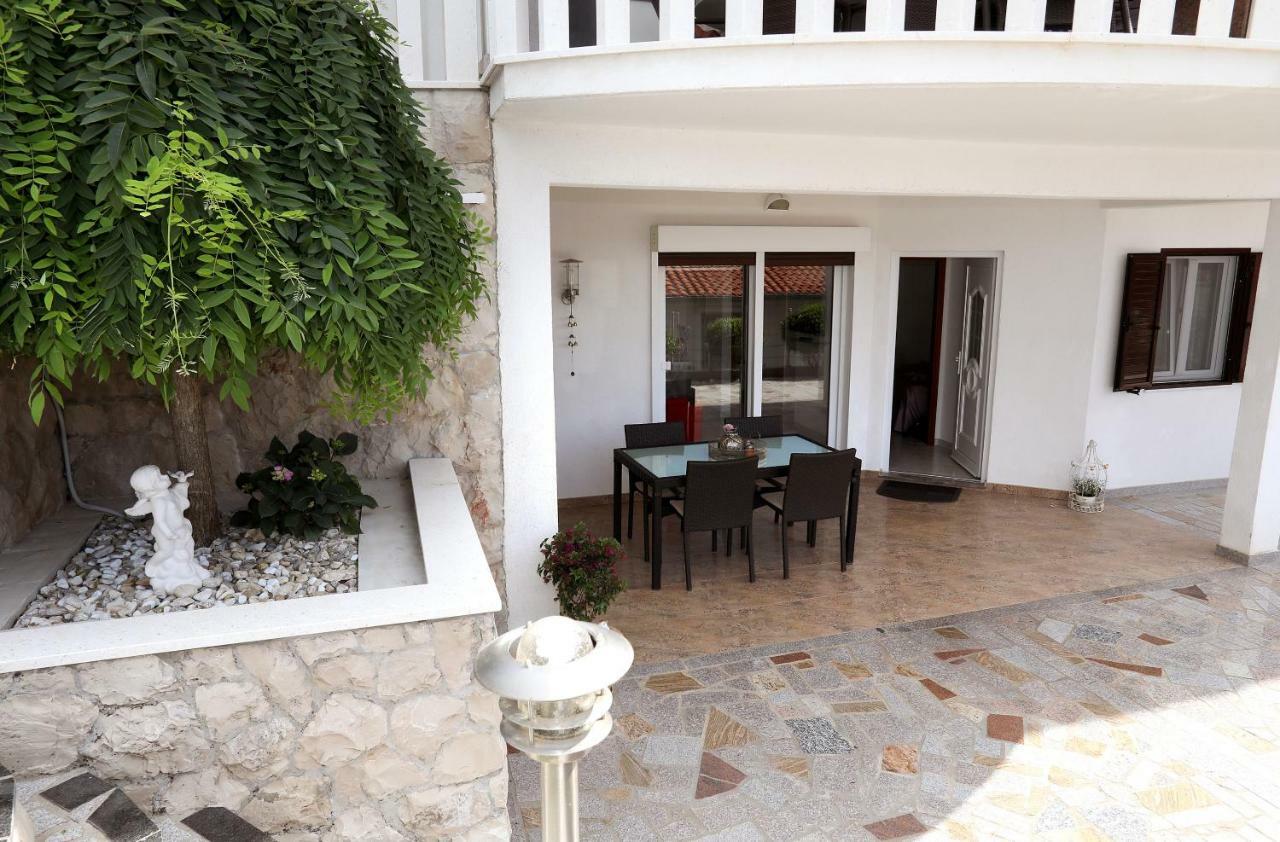 Apartment Katarina โตรกีร์ ภายนอก รูปภาพ